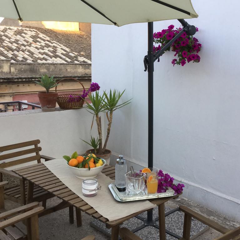 Case Vacanze Le Rose Villa Noto Ngoại thất bức ảnh