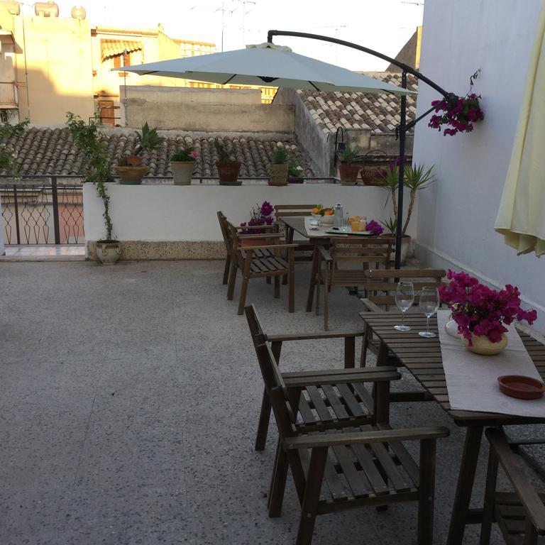 Case Vacanze Le Rose Villa Noto Ngoại thất bức ảnh